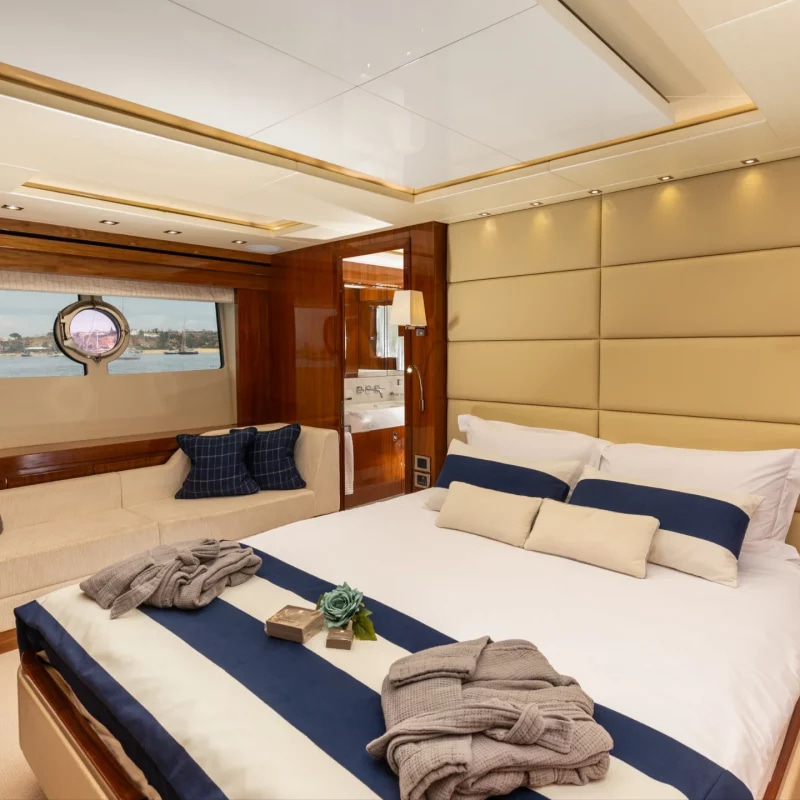2015 Sunseeker 86 Fly na czarter (photo 41)