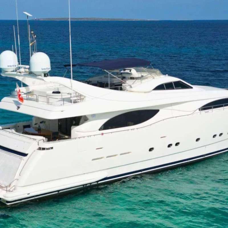 2001 Ferretti Custom Line 94 zu chartern (photo 12)