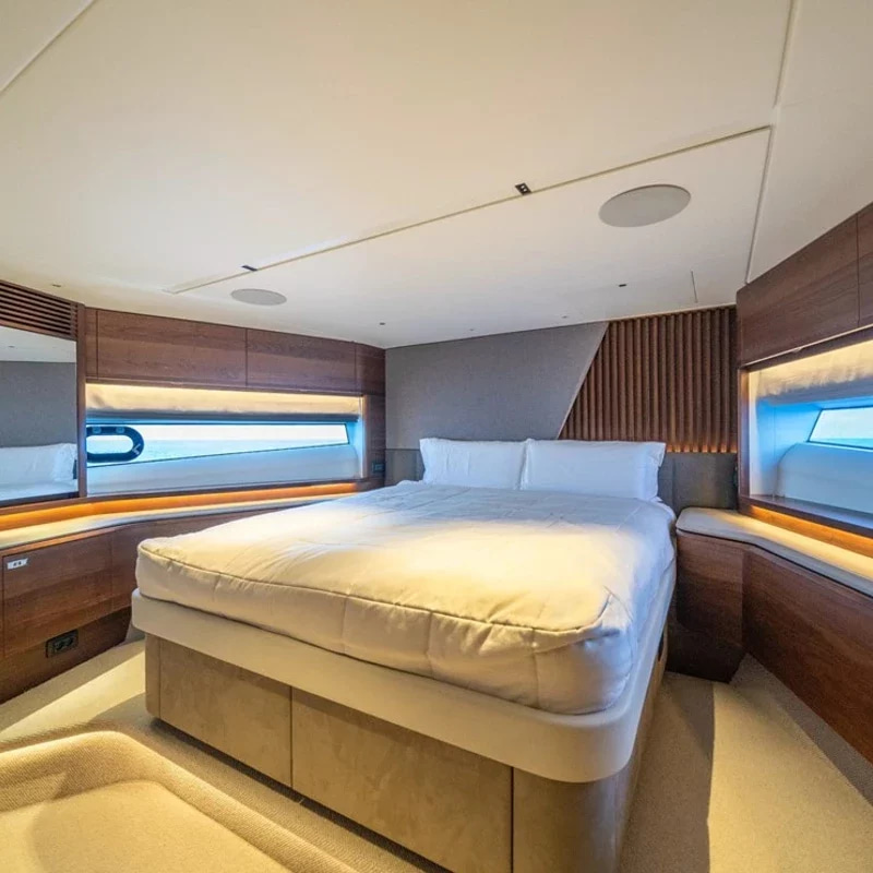 2024 Princess S72 a noleggio (photo 19)