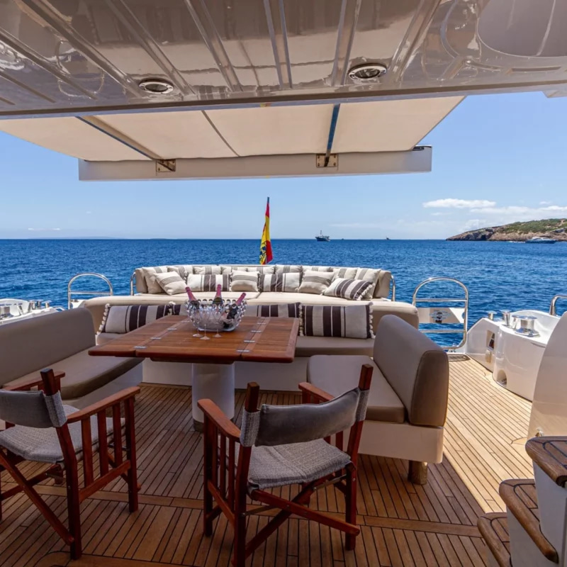 2009 Sunseeker Predator 84 na czarter (photo 19)