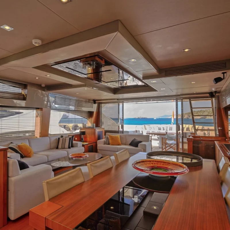 2009 Sunseeker Predator 84 na czarter (photo 21)