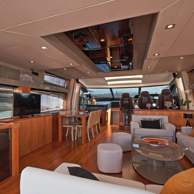 2009 Sunseeker Predator 84 na czarter (photo 23)