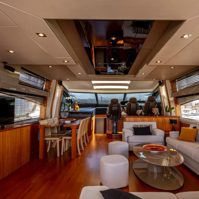 2009 Sunseeker Predator 84 na czarter (photo 27)