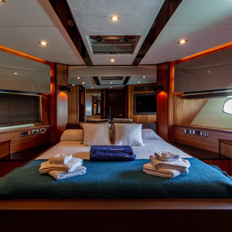 2009 Sunseeker Predator 84 na czarter (photo 29)