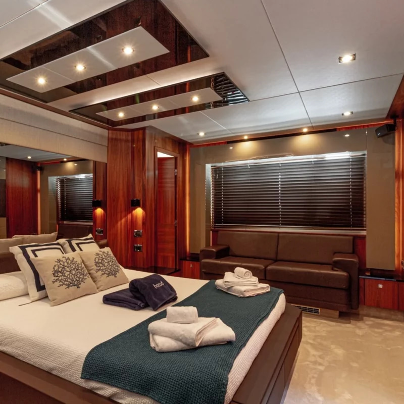 2009 Sunseeker Predator 84 na czarter (photo 32)