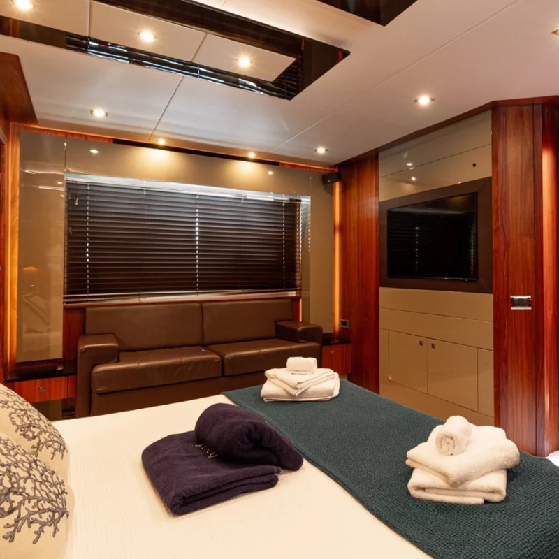 2009 Sunseeker Predator 84 na czarter (photo 33)