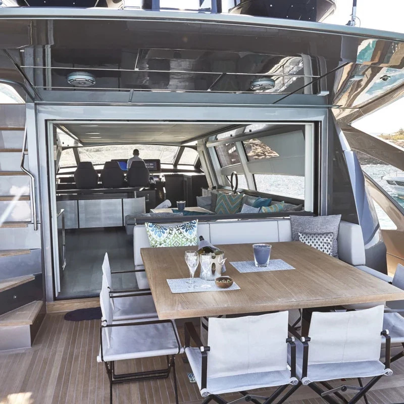 2019 Pershing 9X à louer (photo 6)