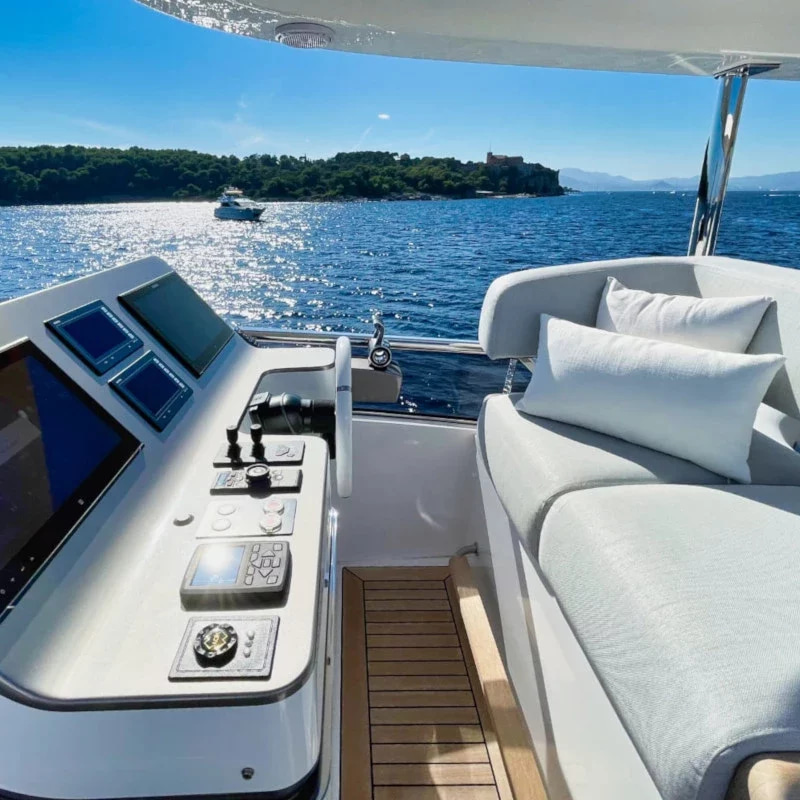 2019 Azimut Grande 27M te huur (photo 9)