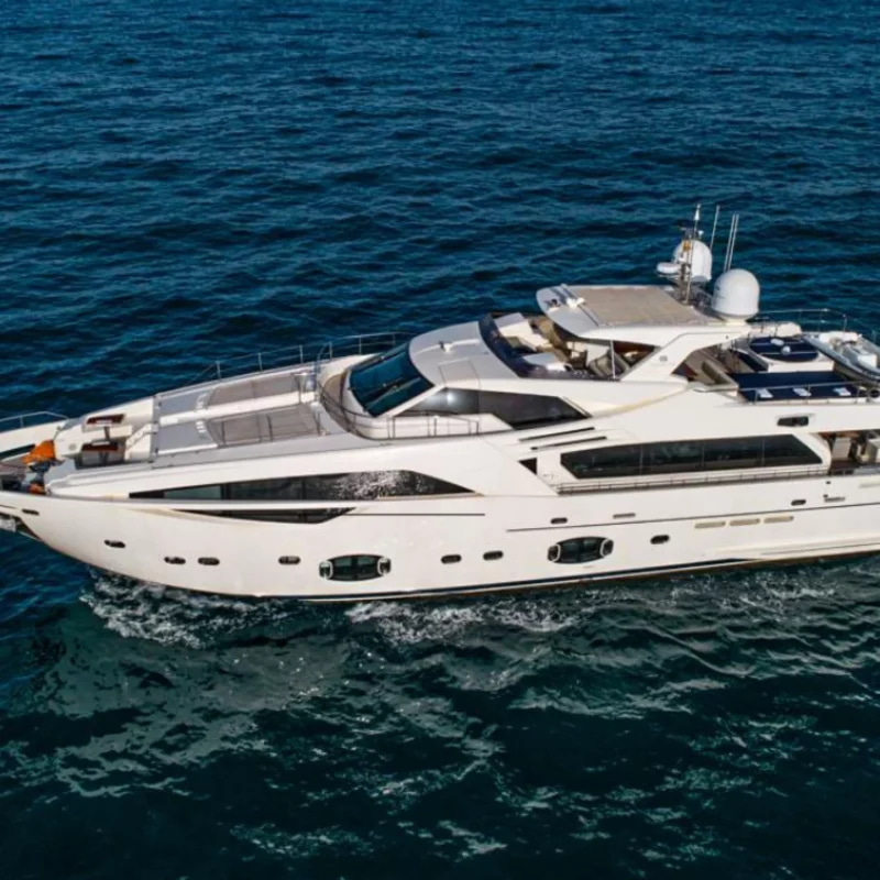 2012 Ferretti Custom Line 100 na czarter (photo 1)