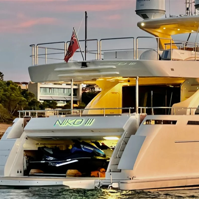 2012 Ferretti Custom Line 100 na czarter (photo 14)