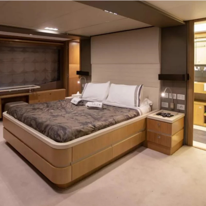 2012 Ferretti Custom Line 100 na czarter (photo 24)