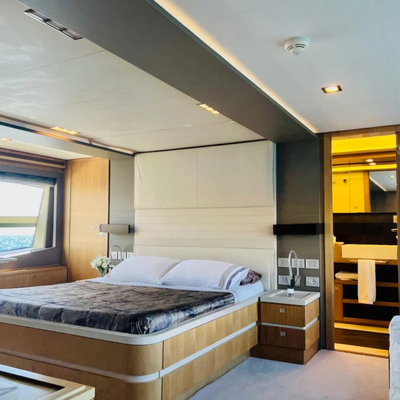 2012 Ferretti Custom Line 100 na czarter (photo 37)