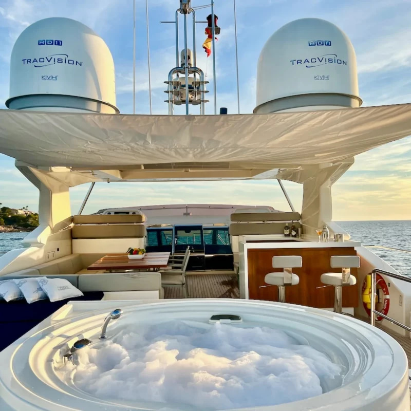 2012 Ferretti Custom Line 100 na czarter (photo 45)