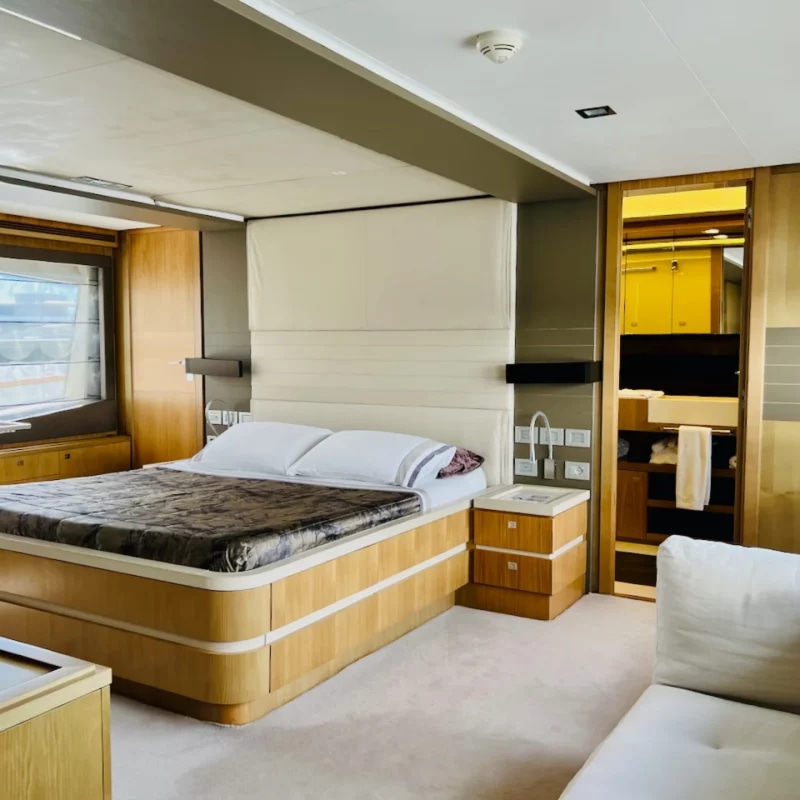 2012 Ferretti Custom Line 100 na czarter (photo 47)