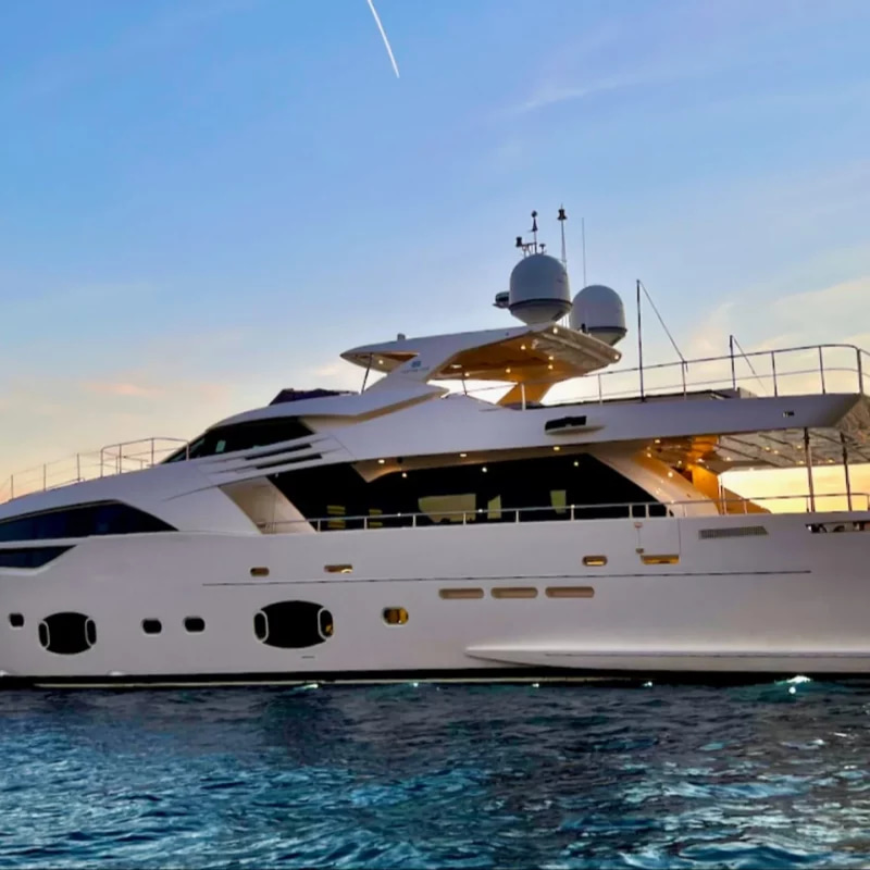 2012 Ferretti Custom Line 100 na czarter (photo 52)
