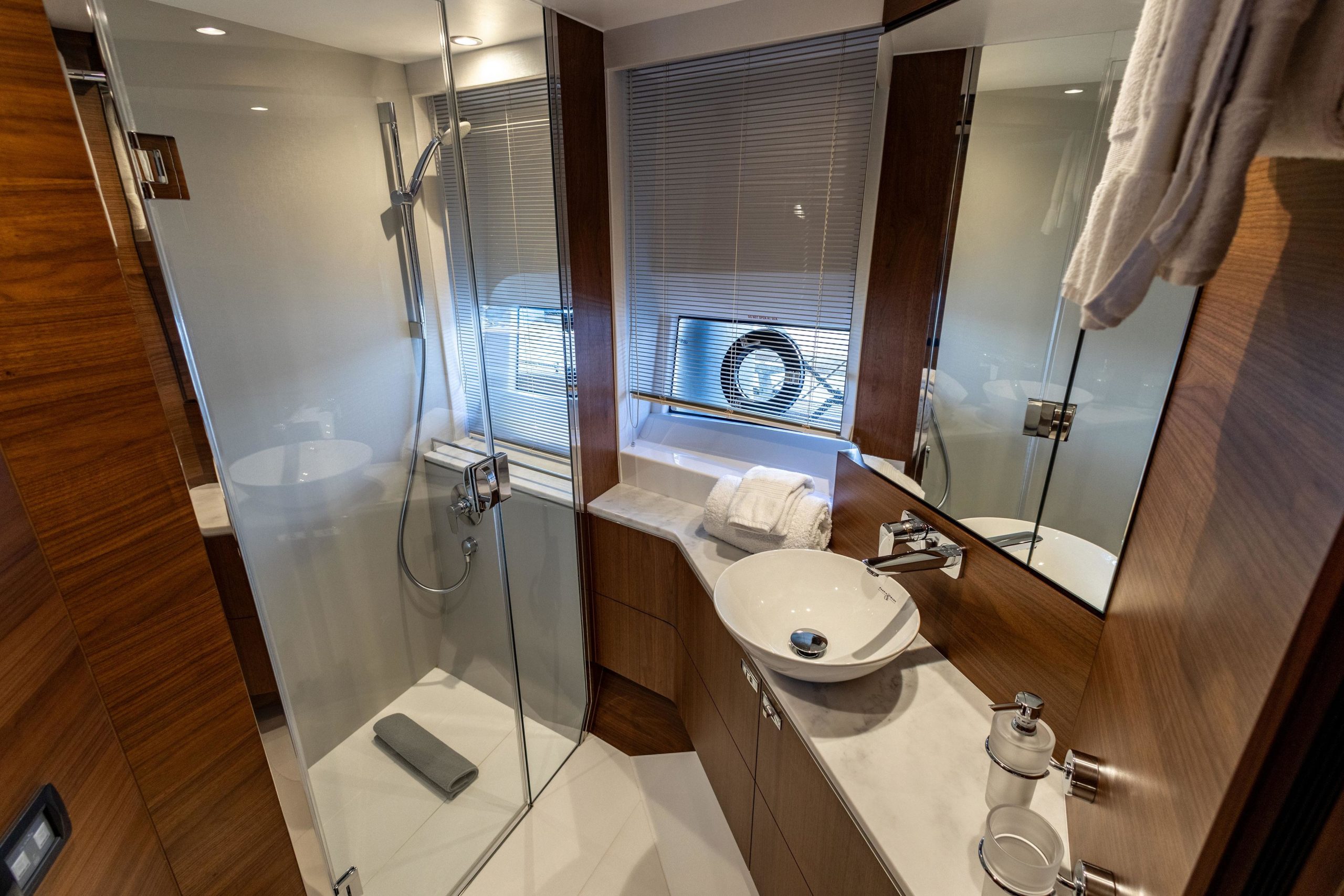 2022 Princess Yachts S66 in vendita (photo 34)