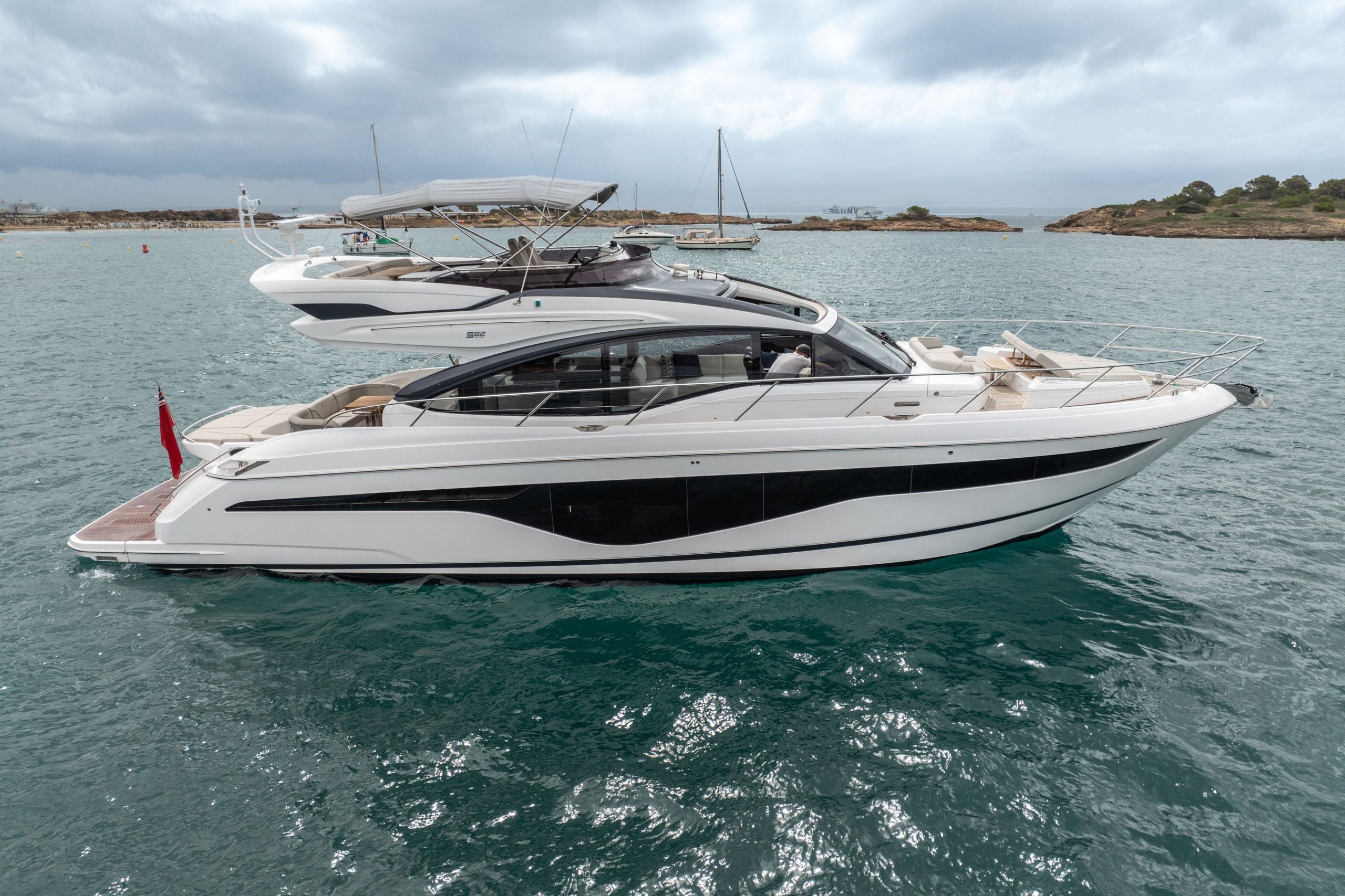 2023 Princess Yachts S62 for sale (photo 9)