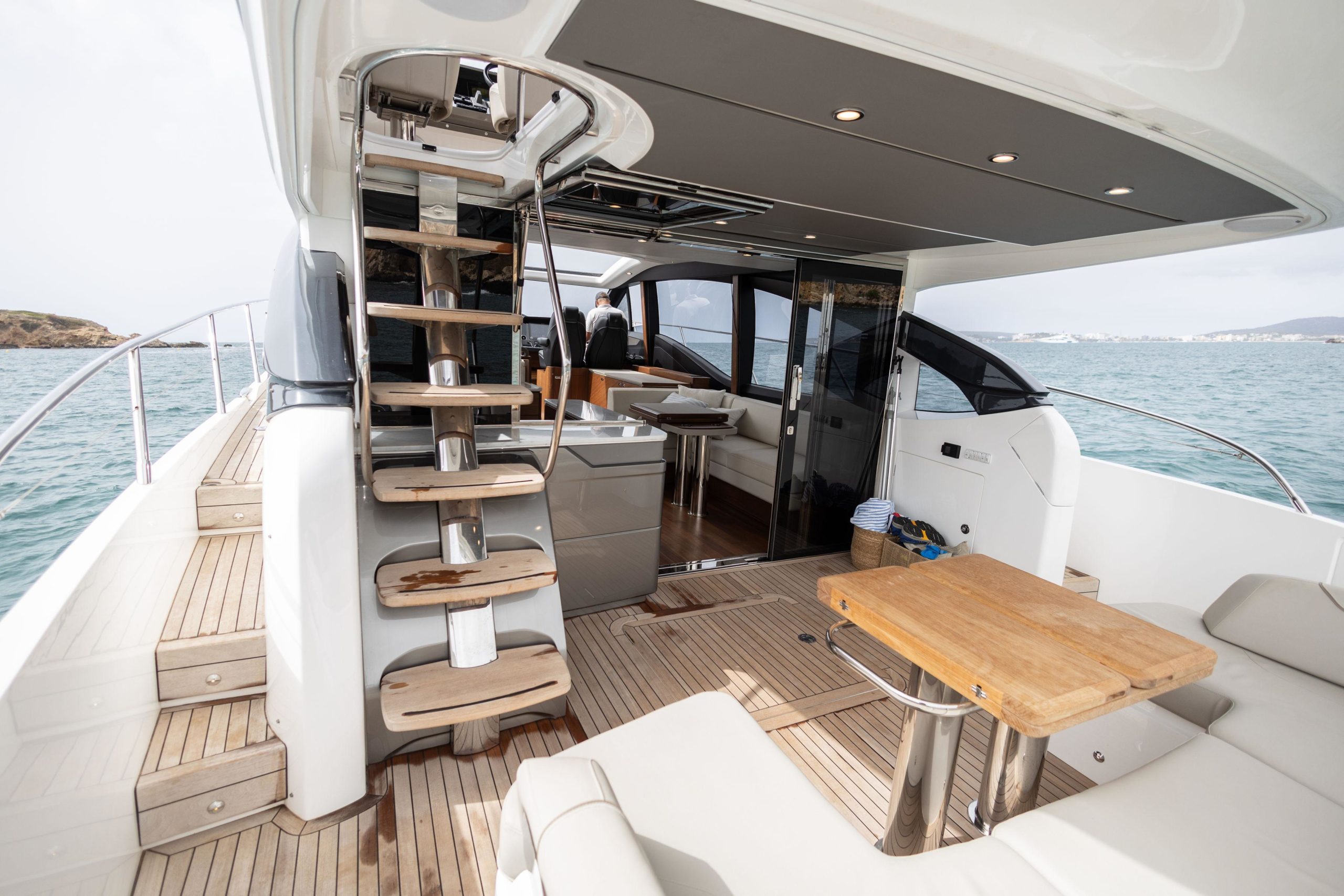 2023 Princess Yachts S62 for sale (photo 12)