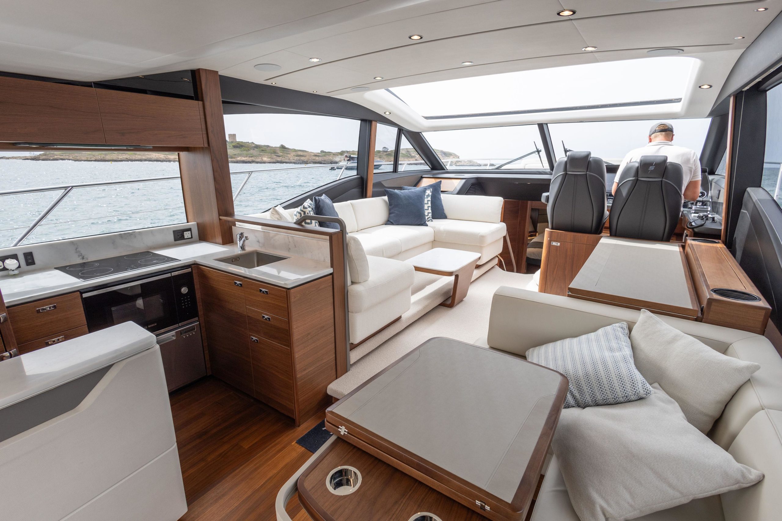 2023 Princess Yachts S62 for sale (photo 14)