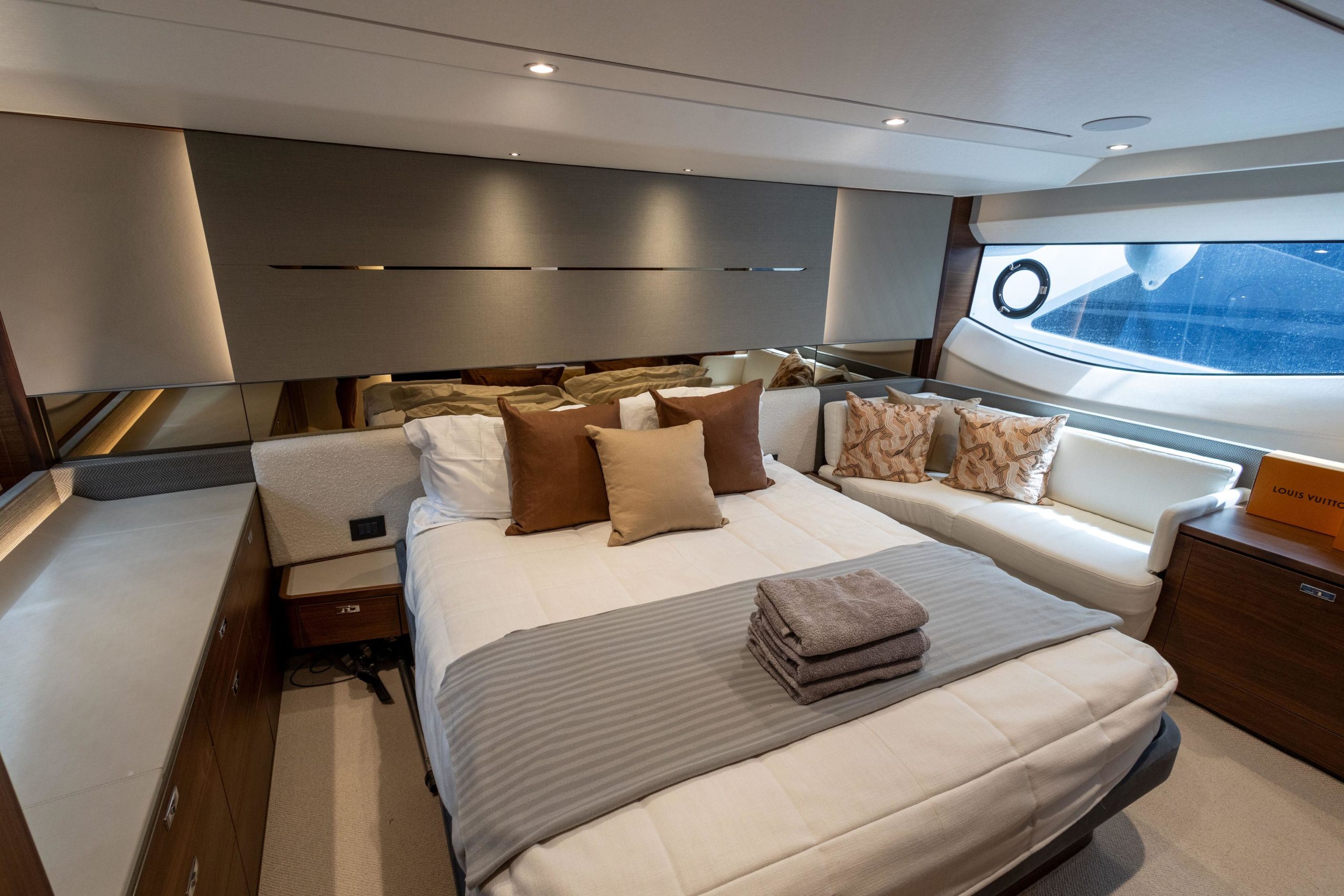 2023 Princess Yachts S62 for sale (photo 29)