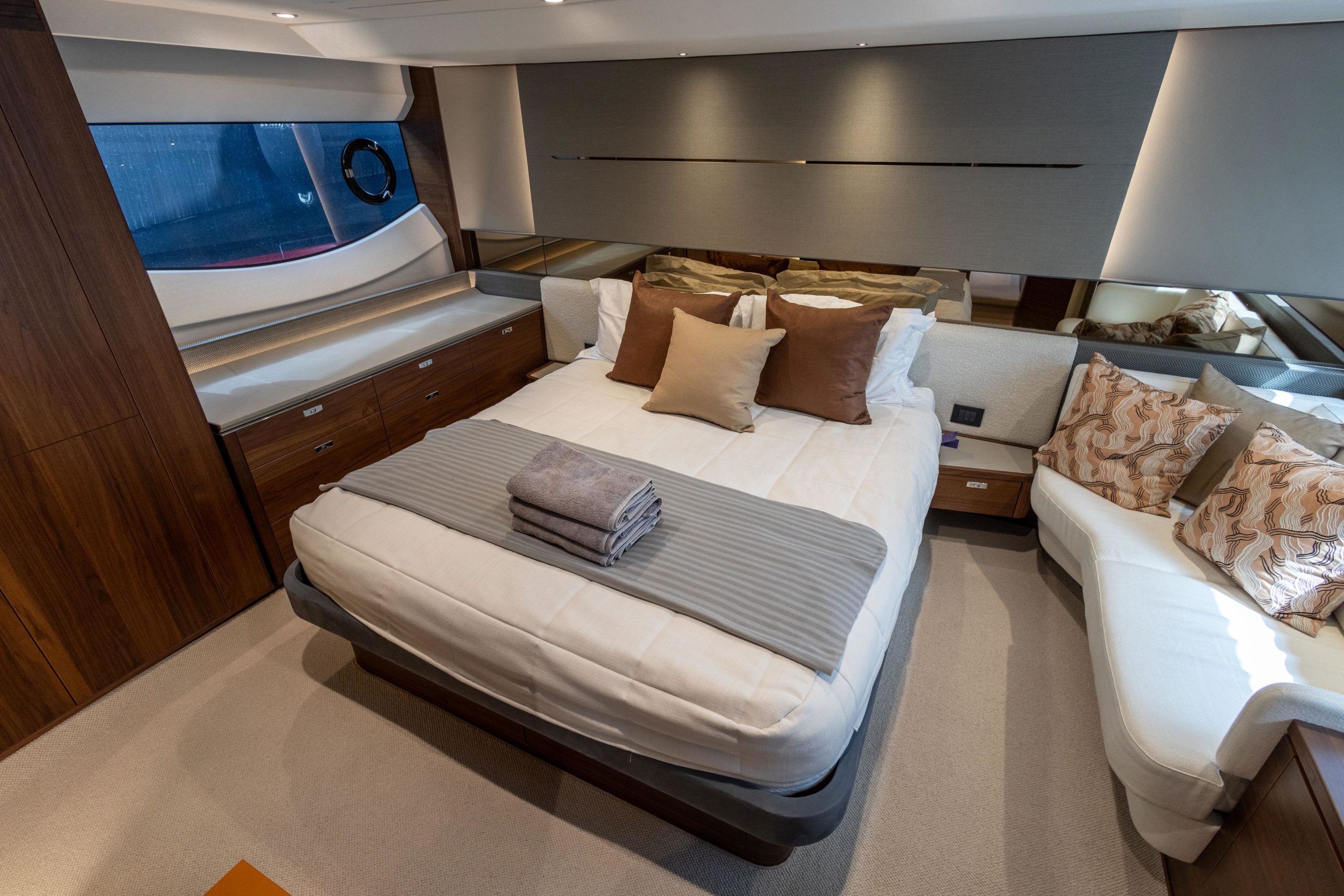 2023 Princess Yachts S62 for sale (photo 30)