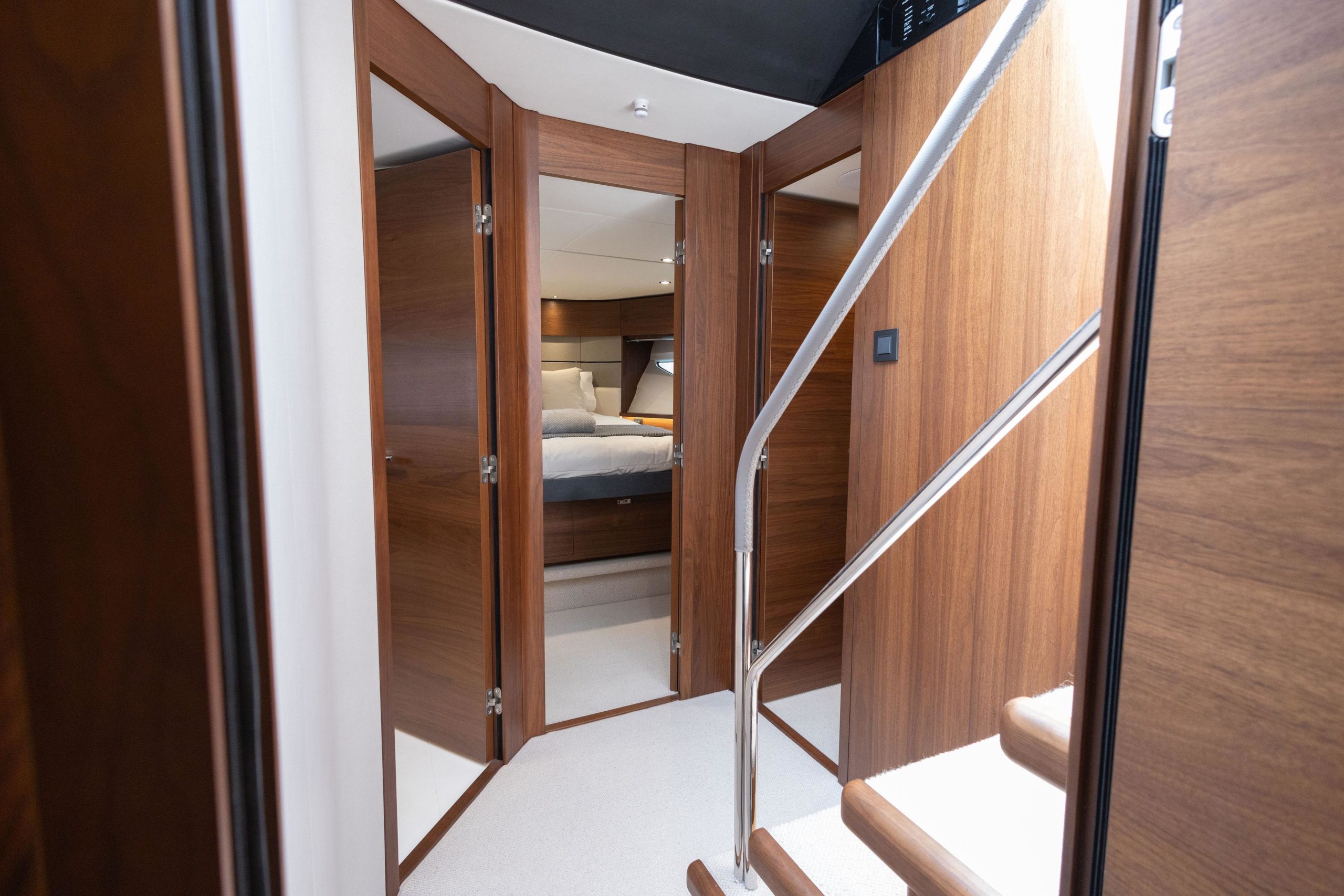 2023 Princess Yachts S62 for sale (photo 34)