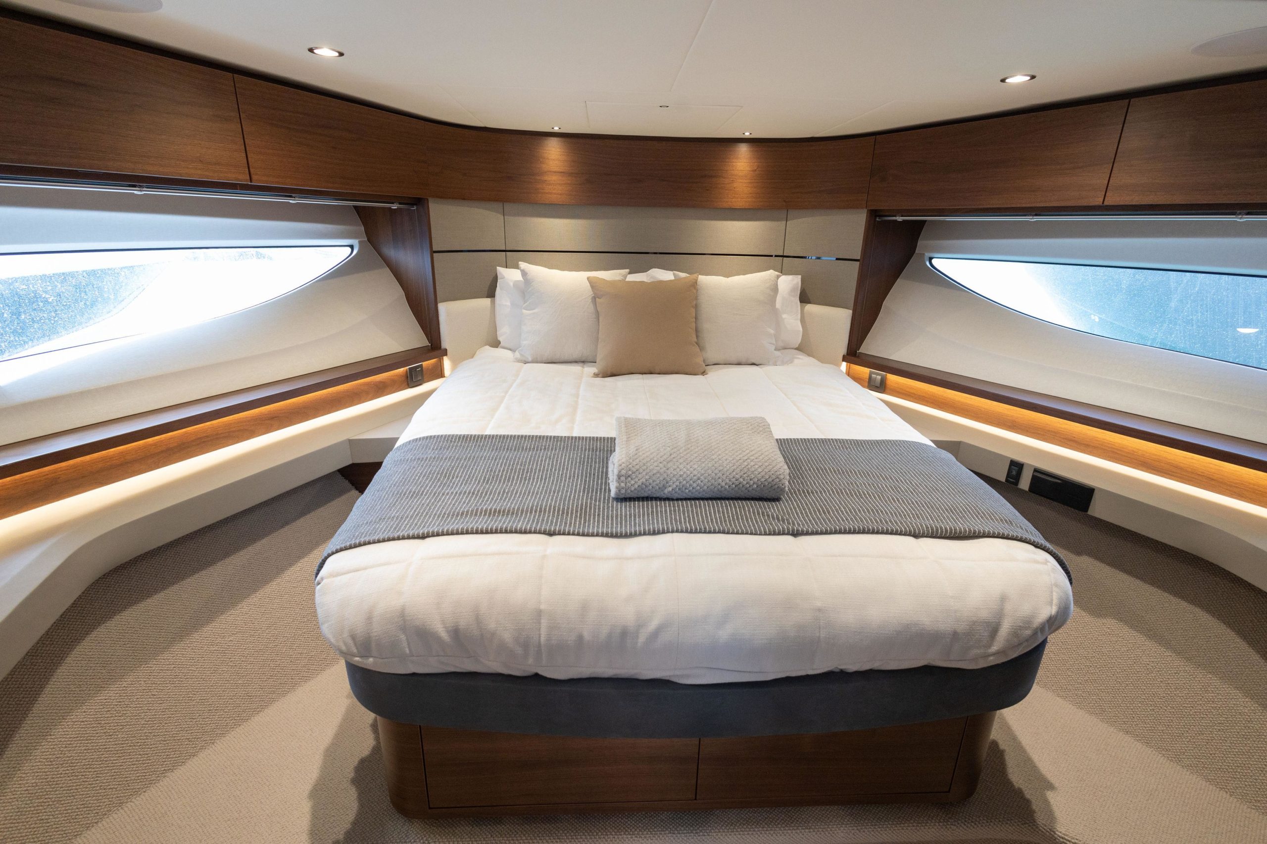 2023 Princess Yachts S62 for sale (photo 35)