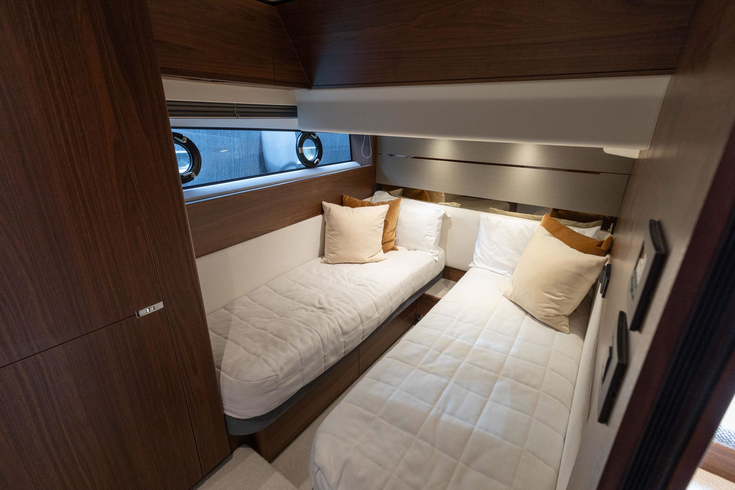 2023 Princess Yachts S62 for sale (photo 38)