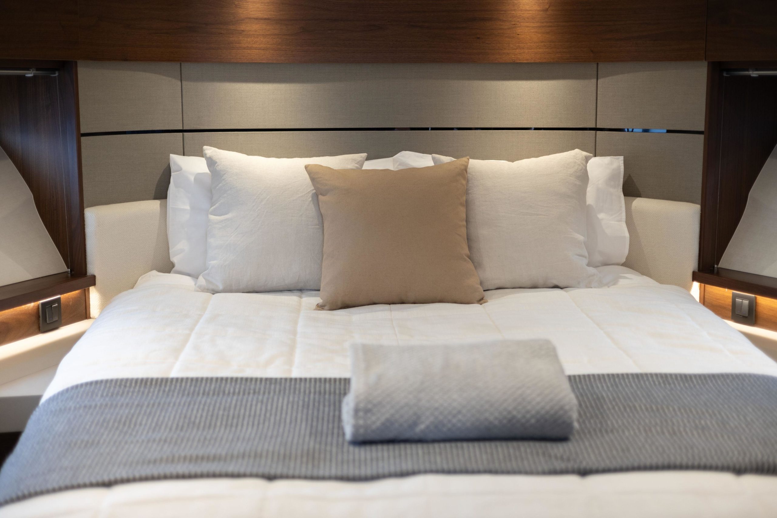 2023 Princess Yachts S62 for sale (photo 40)