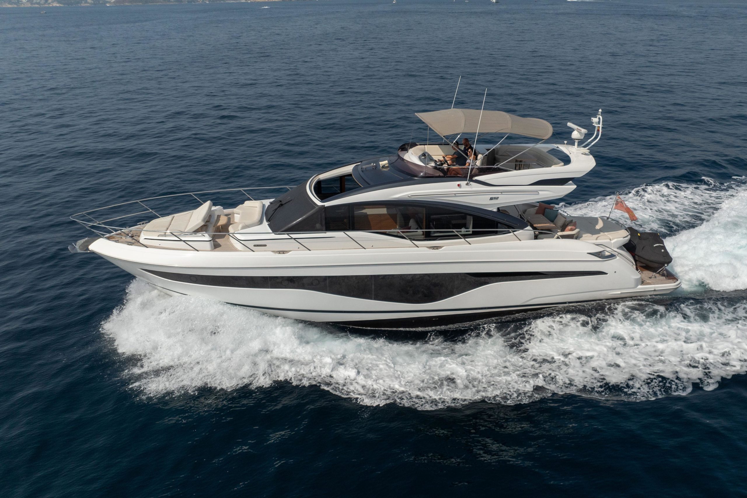 2021 Princess Yachts S62 for sale (photo 7)