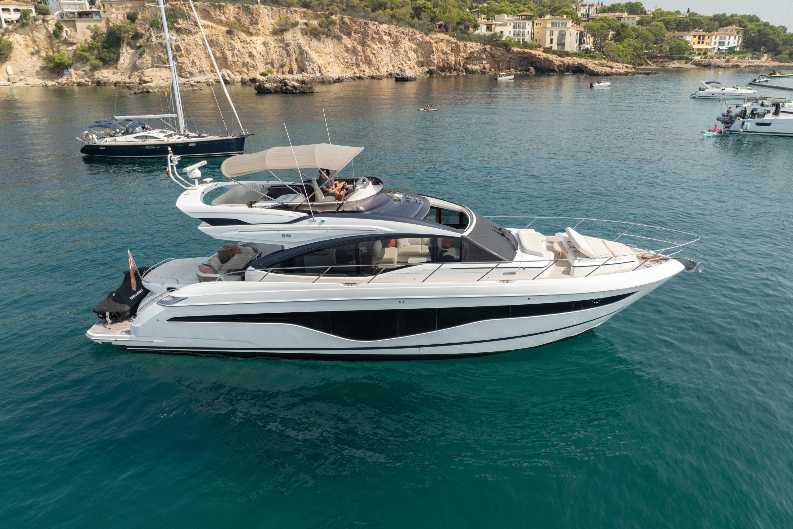 2021 Princess Yachts S62 for sale (photo 10)