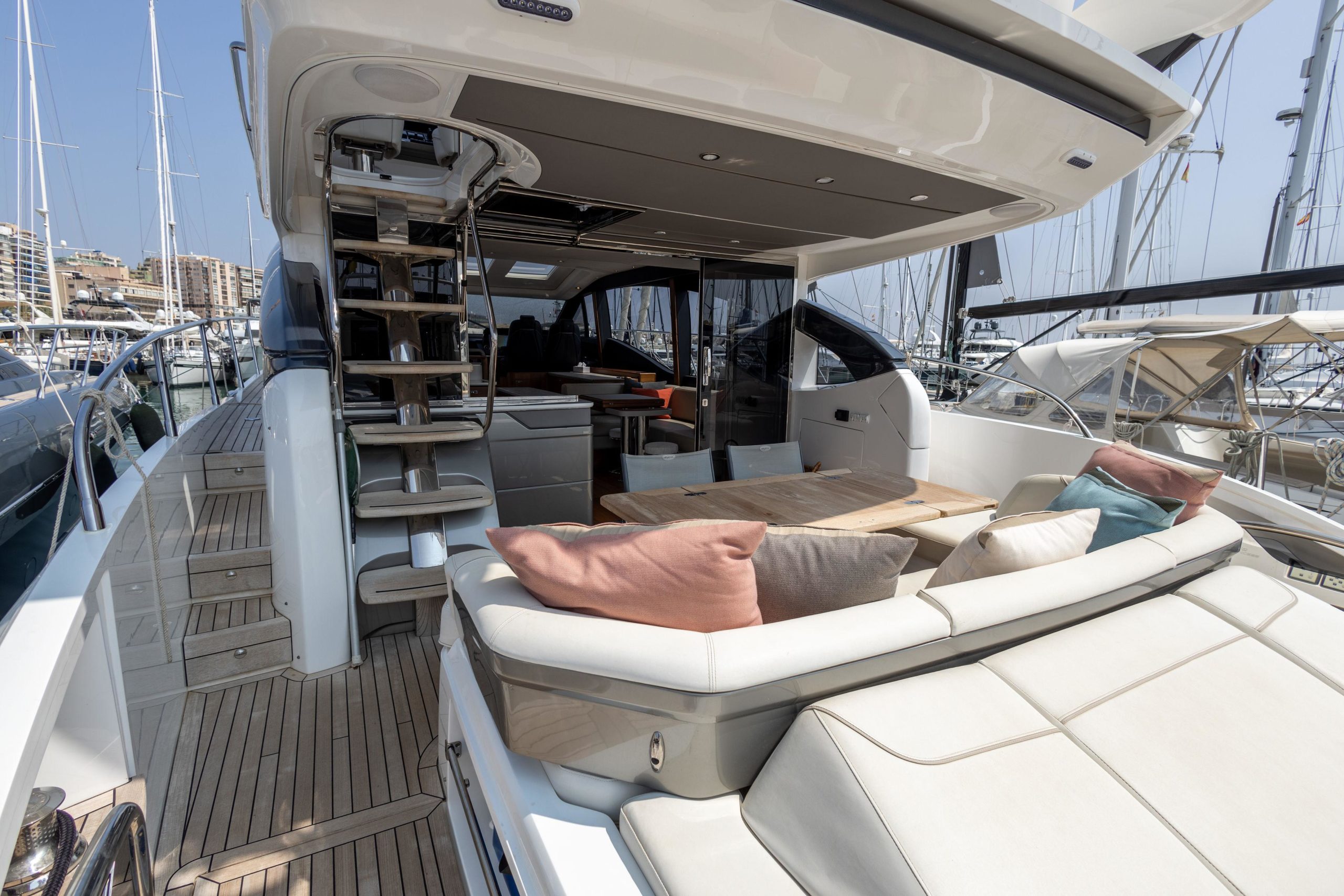 2021 Princess Yachts S62 for sale (photo 21)