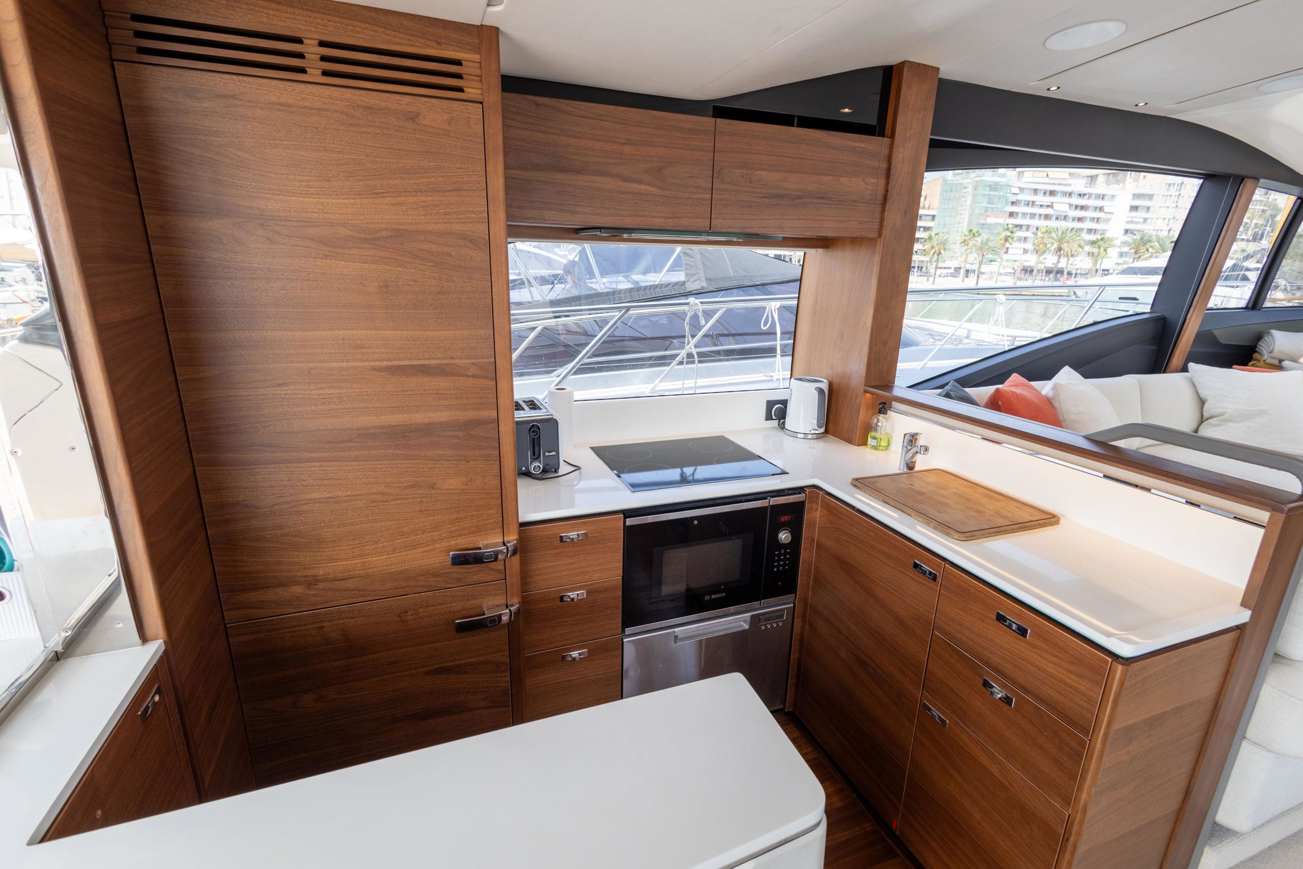 2021 Princess Yachts S62 for sale (photo 27)