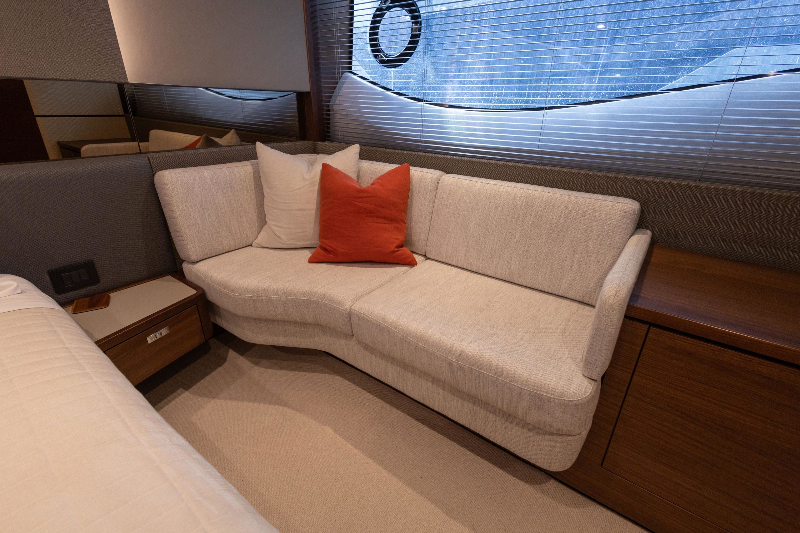 2021 Princess Yachts S62 for sale (photo 34)