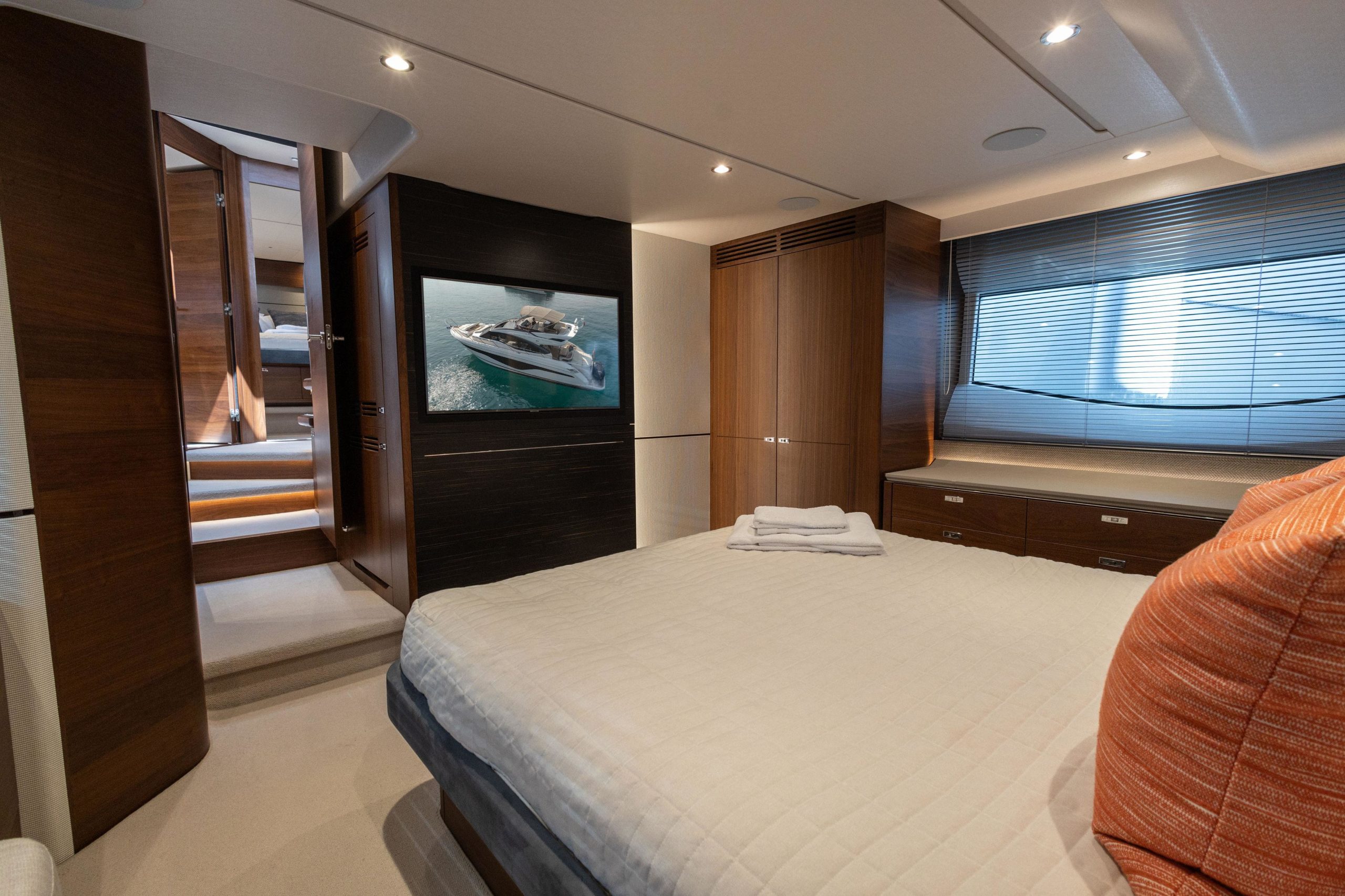 2021 Princess Yachts S62 for sale (photo 35)