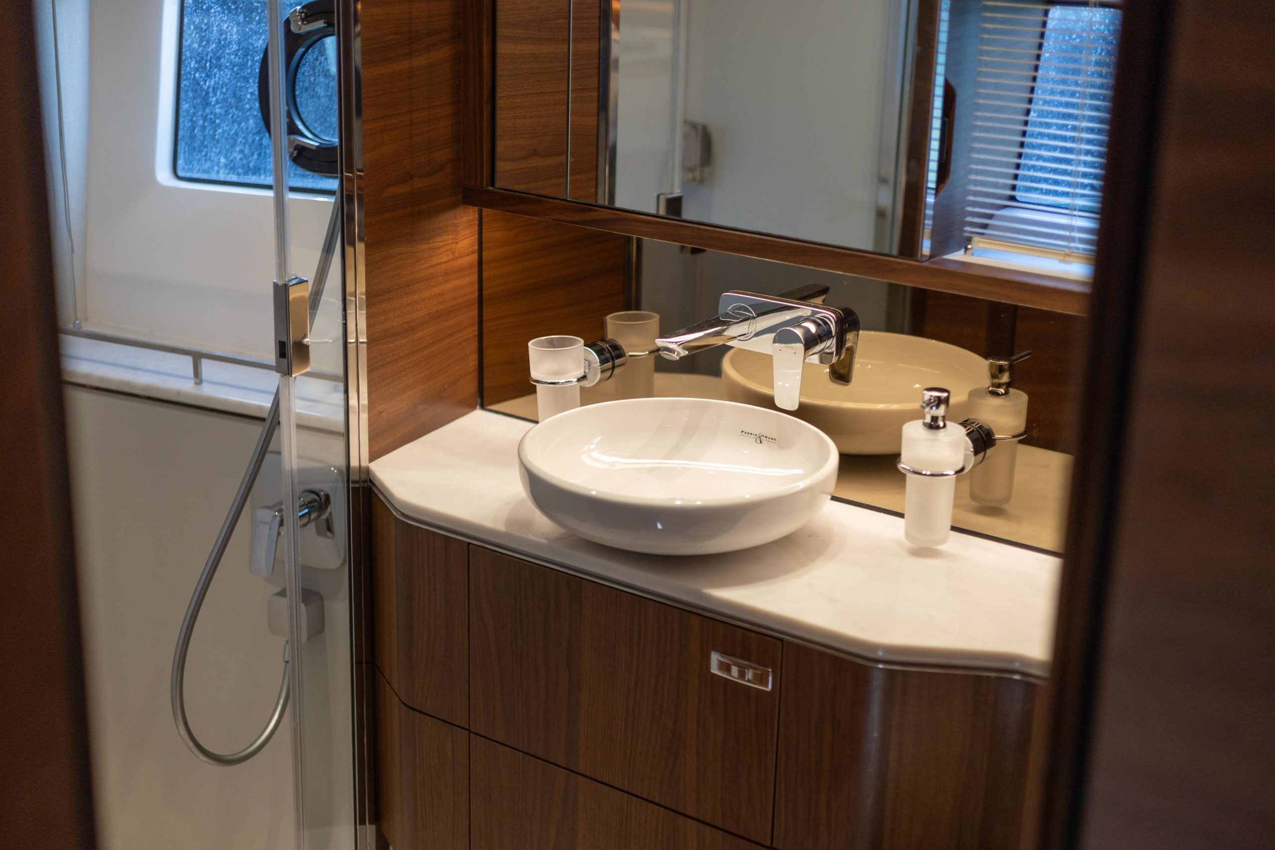 2021 Princess Yachts S62 for sale (photo 42)