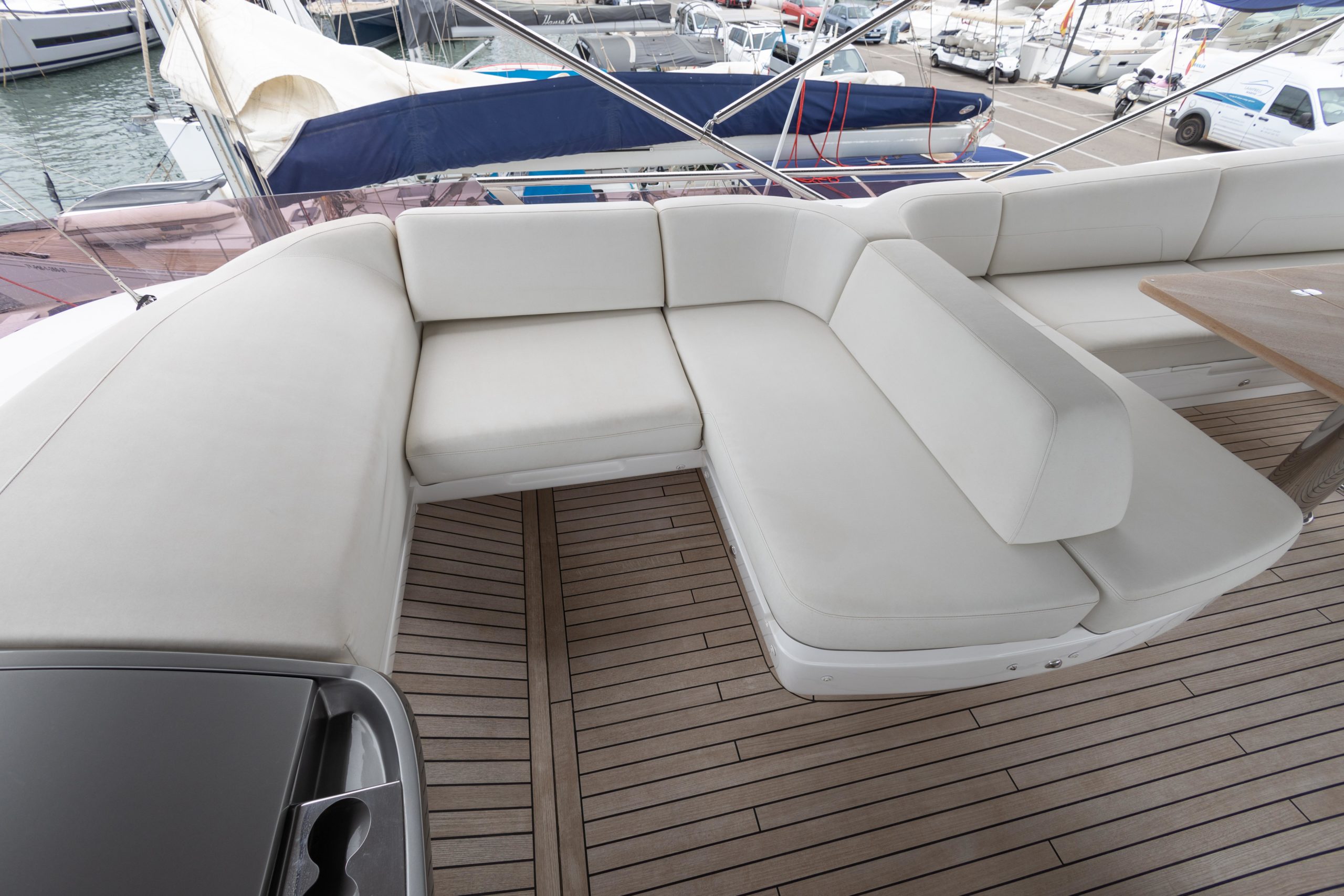 2019 Princess Yachts F55 zu verkaufen (photo 42)