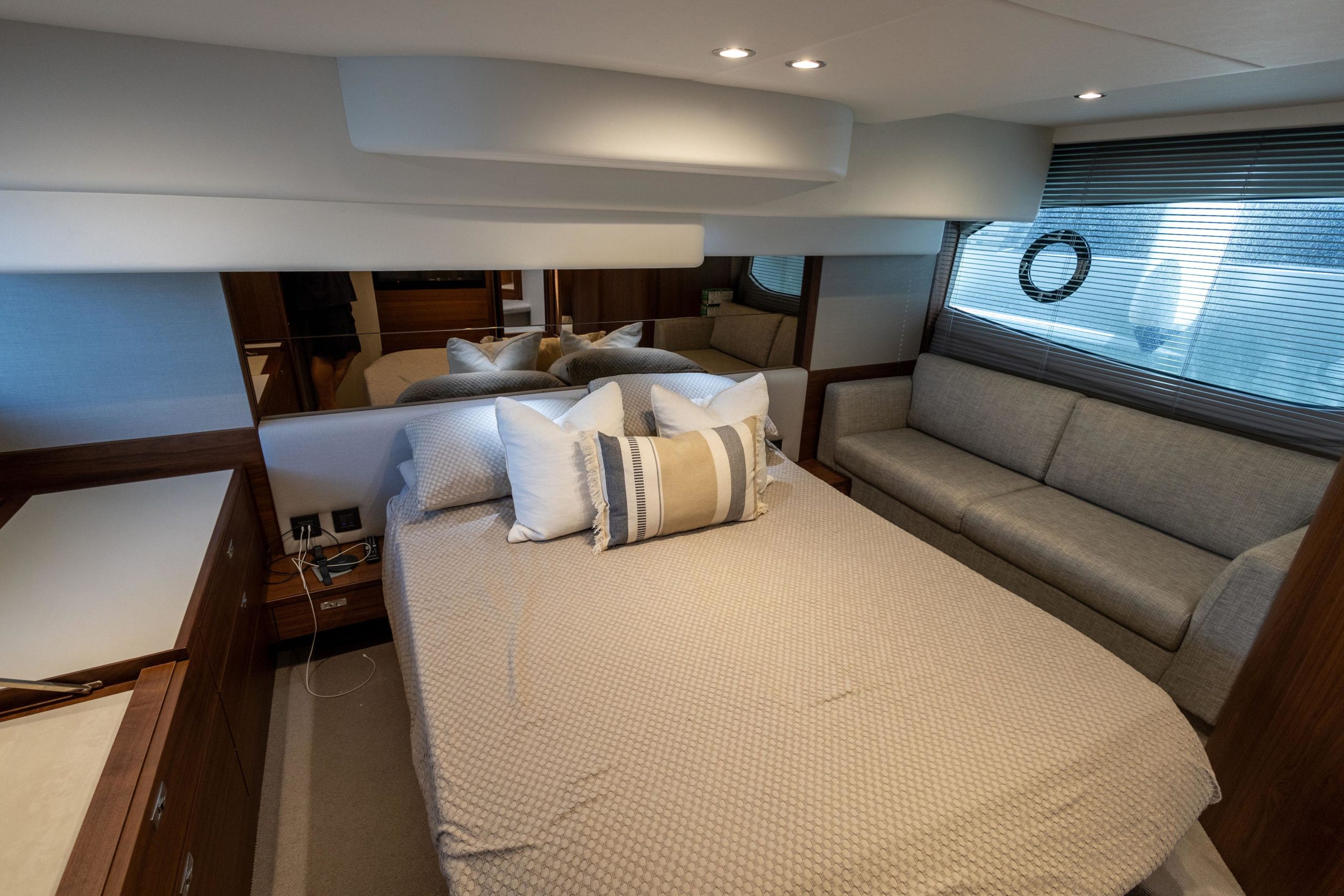 2021 Princess Yachts F50 à vendre (photo 43)