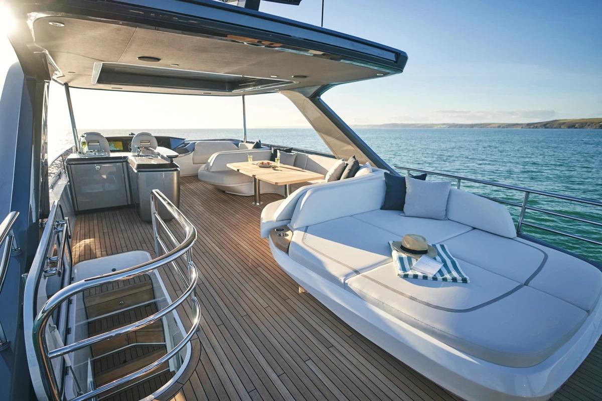 2024 Princess Yachts Y72 à vendre (photo 8)