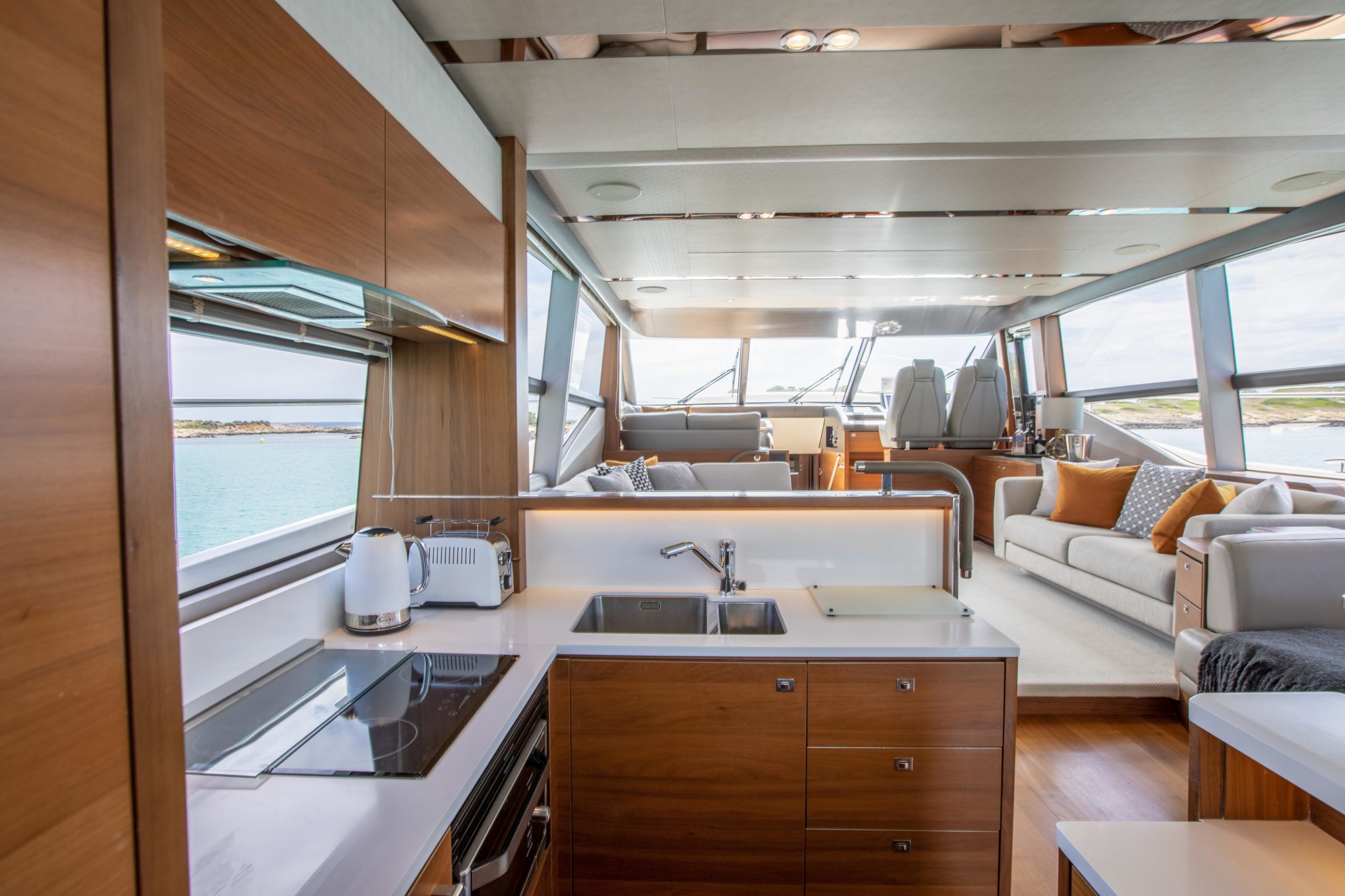 2015 Princess Yachts 68 in vendita (photo 11)