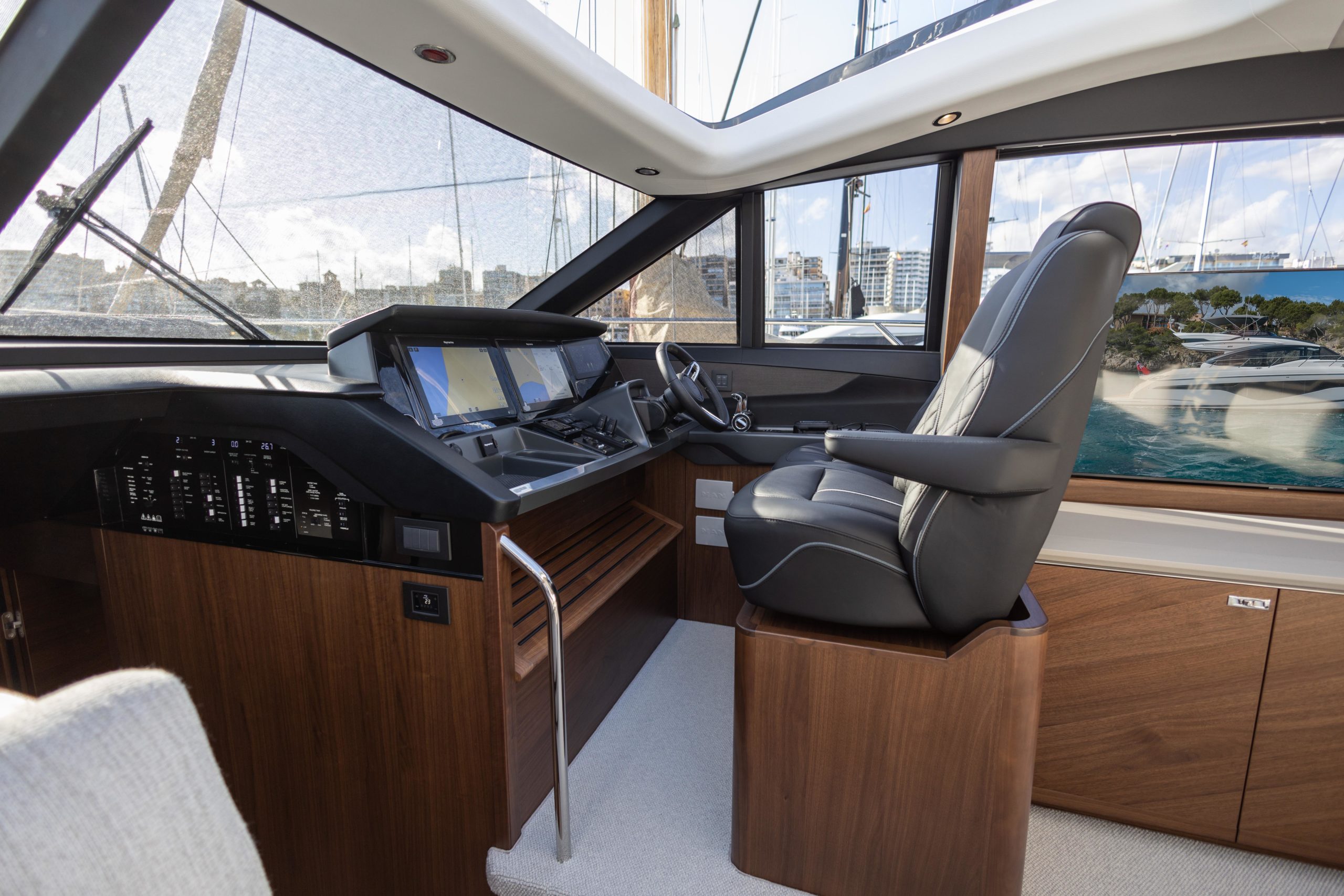 2023 Princess Yachts S62 for sale (photo 19)