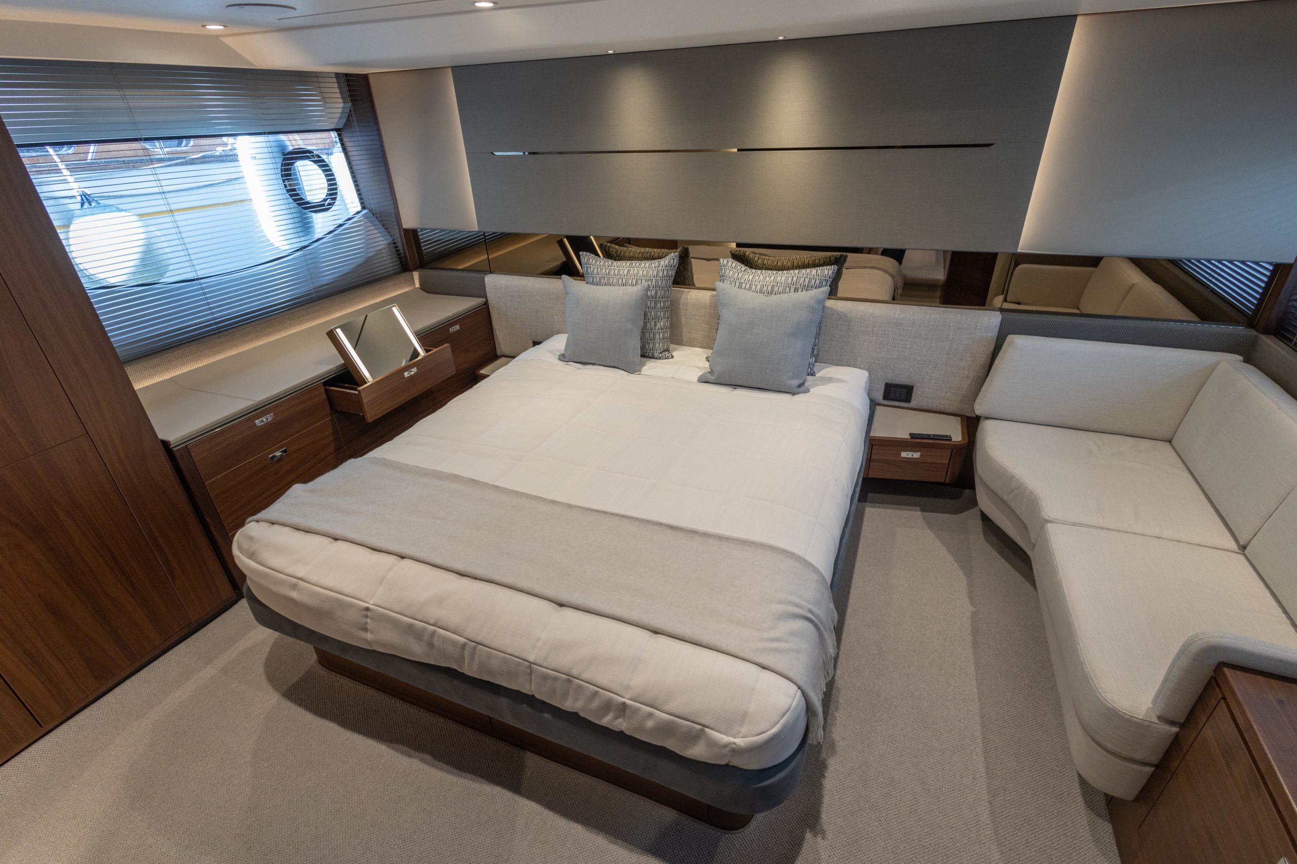 2023 Princess Yachts S62 for sale (photo 29)