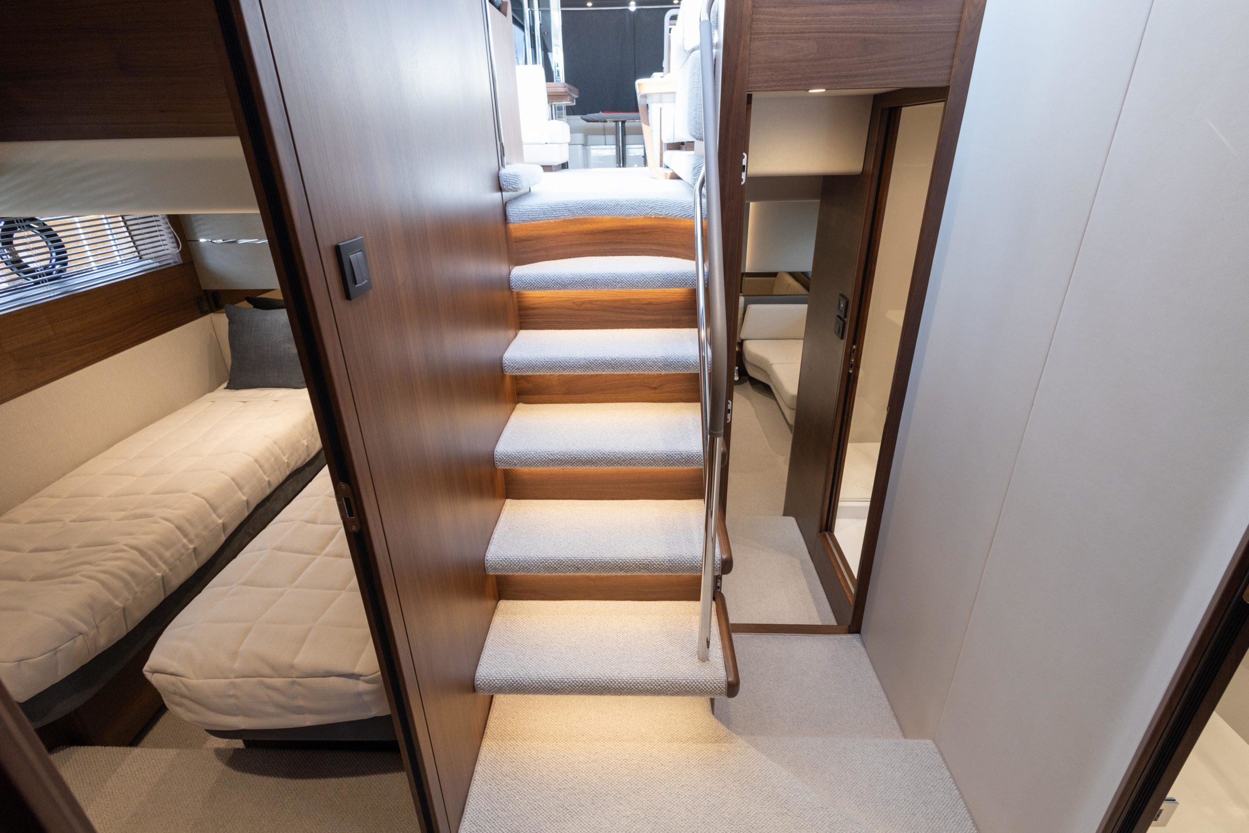 2023 Princess Yachts S62 for sale (photo 37)