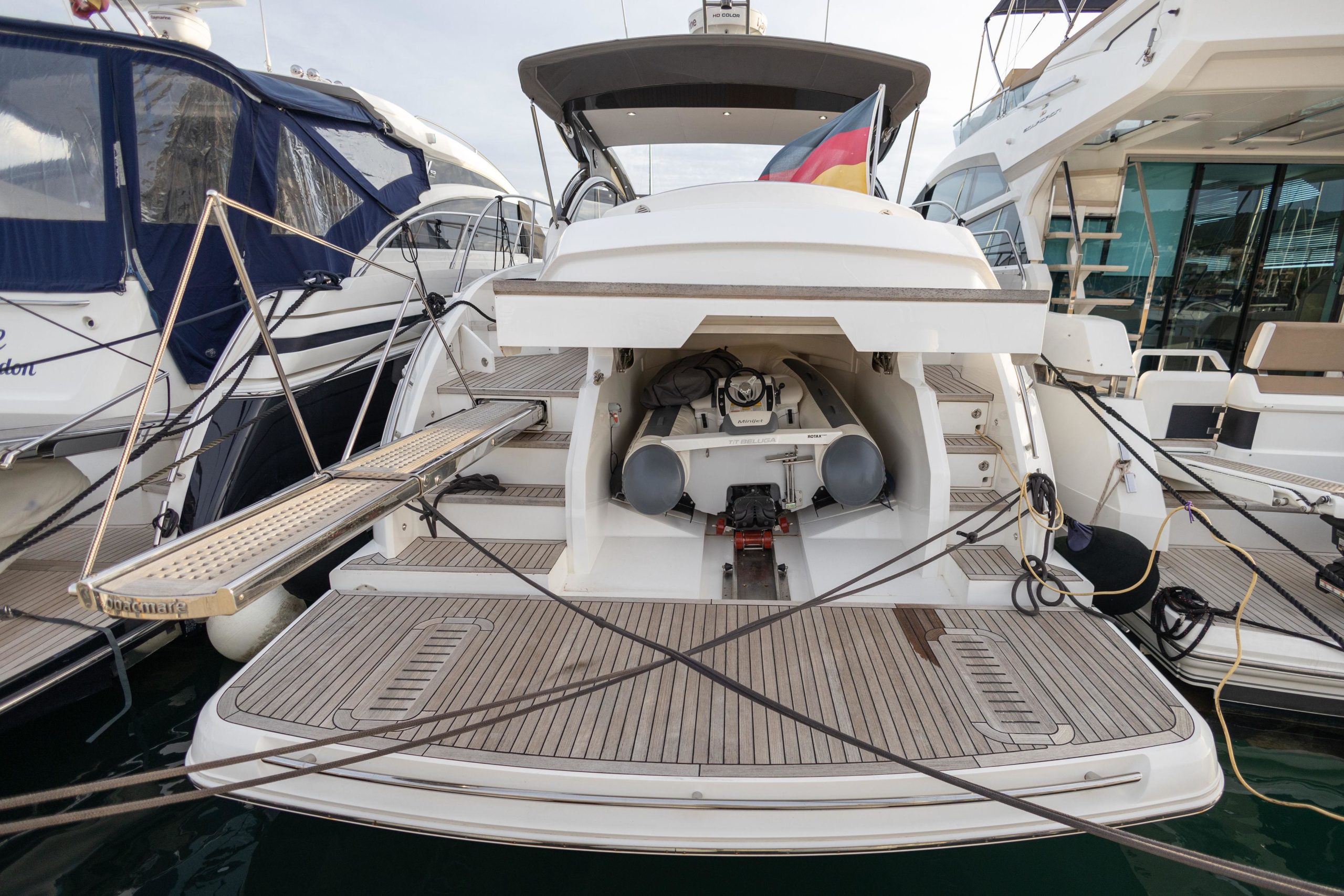 2016 Princess Yachts V48 Open te koop (photo 13)