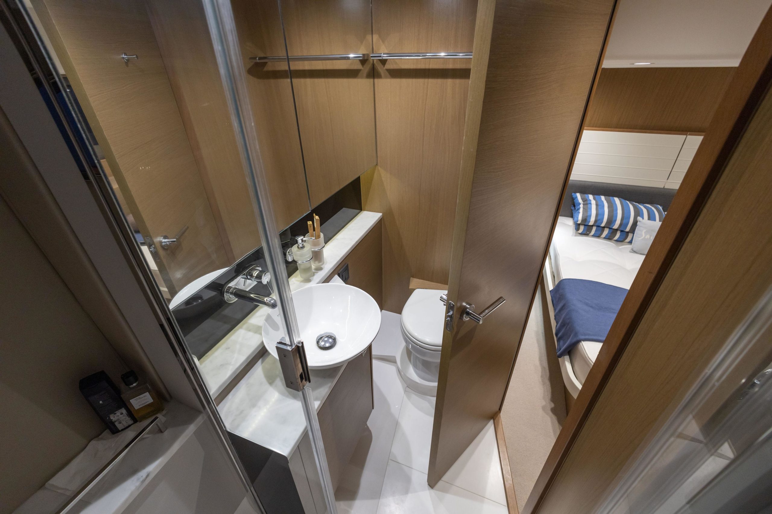 2016 Princess Yachts V48 Open te koop (photo 21)