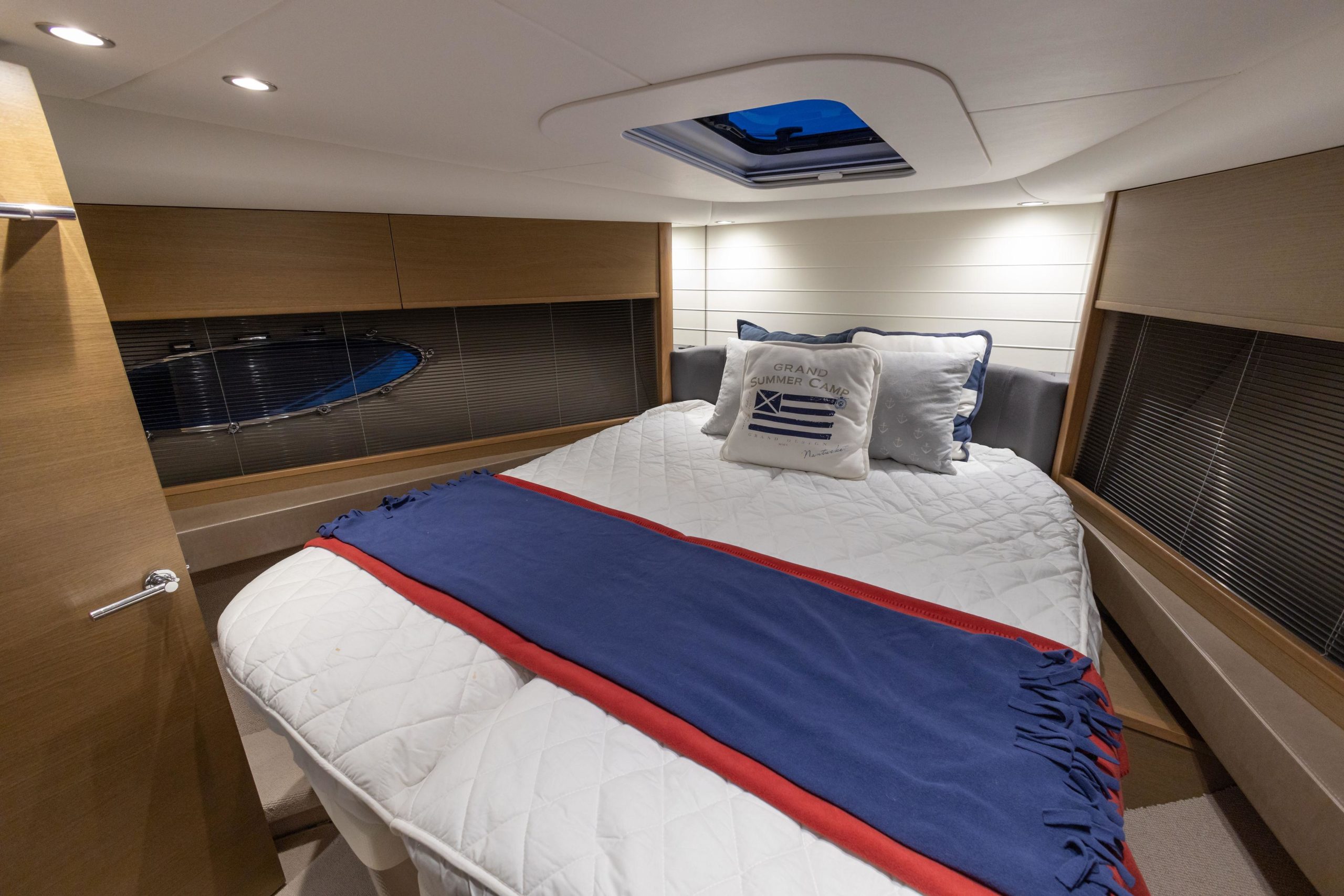 2016 Princess Yachts V48 Open te koop (photo 23)