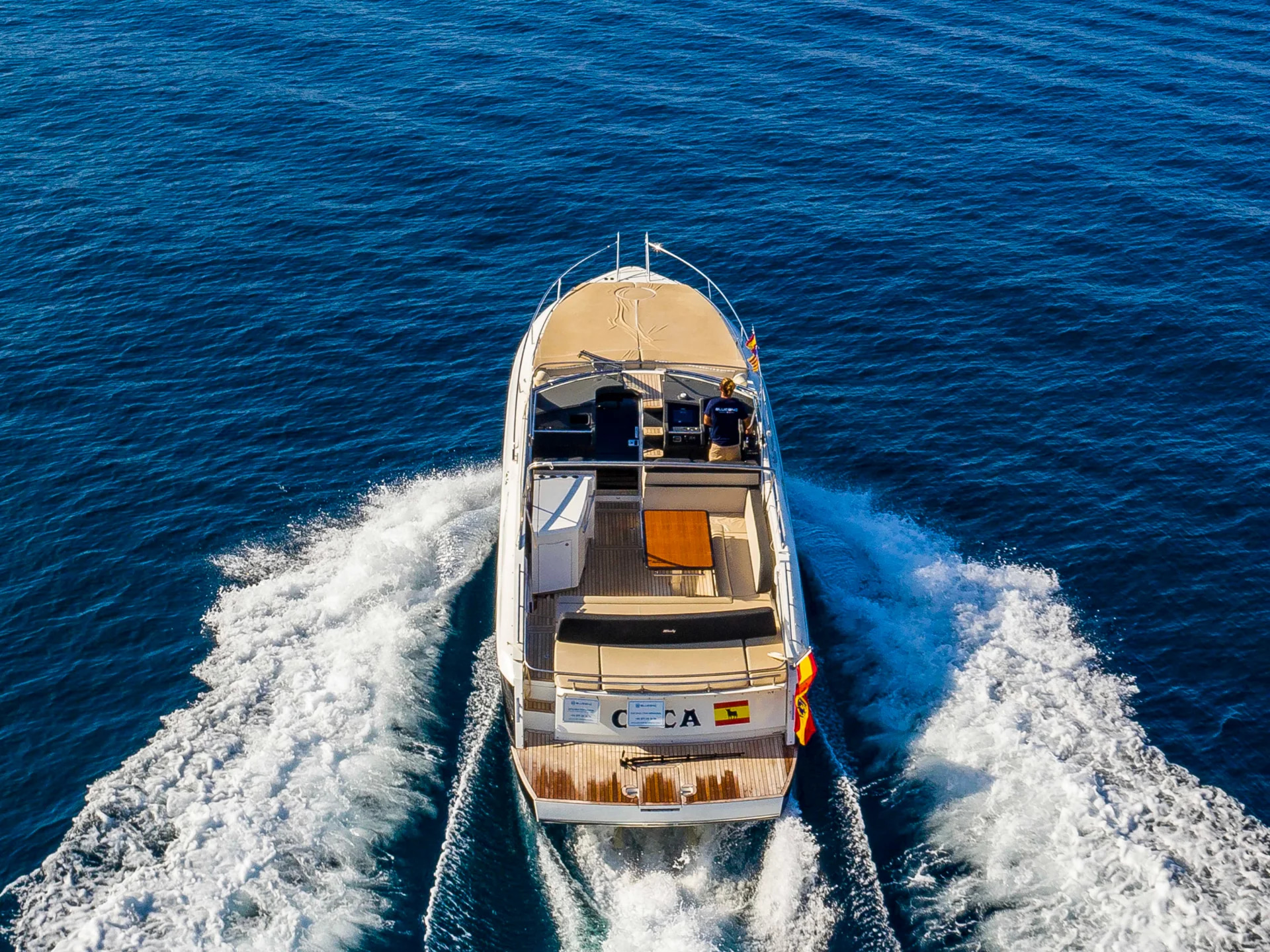 2018 Windy 39 Camira for charter (photo 4)