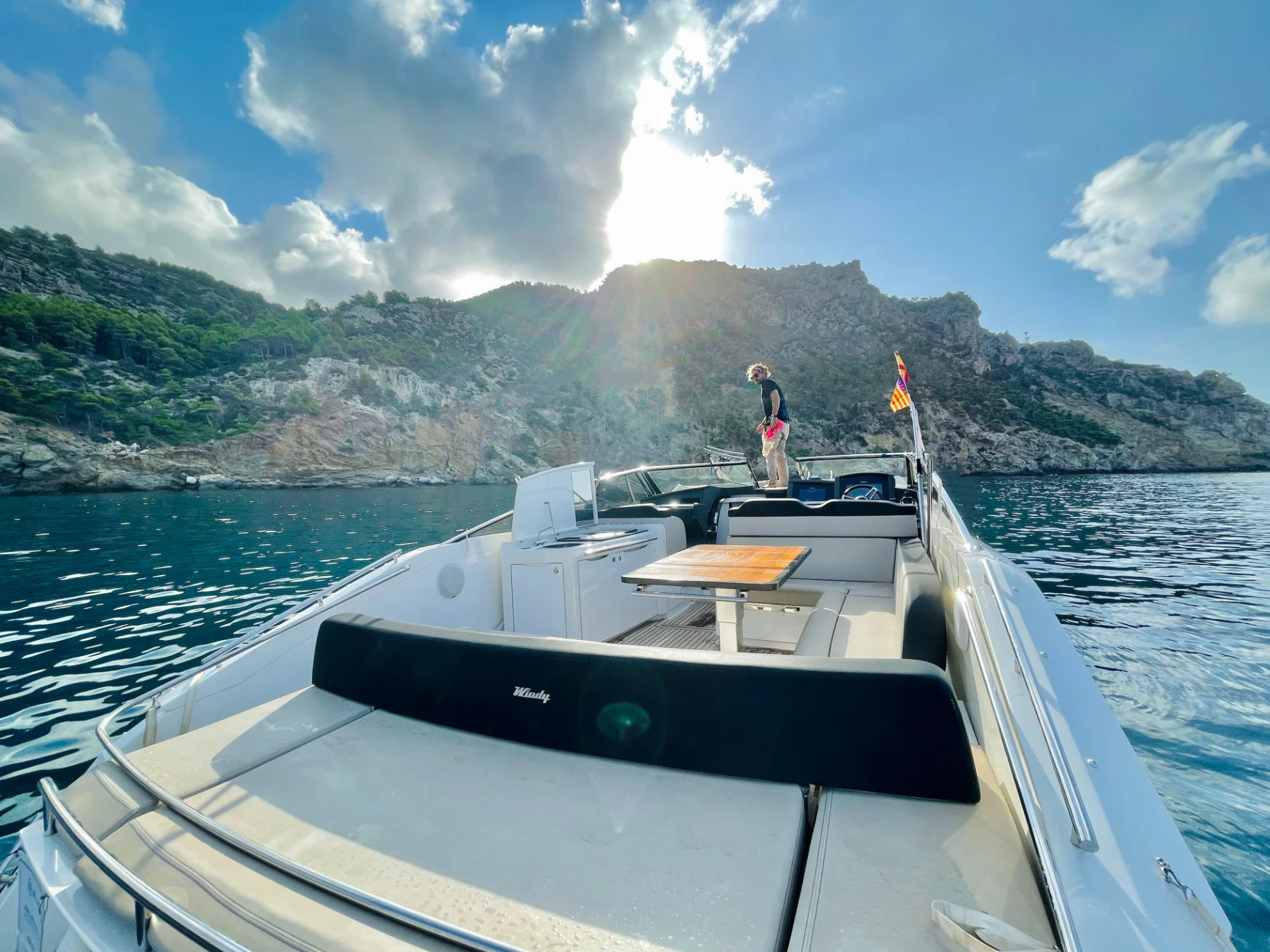 2018 Windy 39 Camira for charter (photo 20)