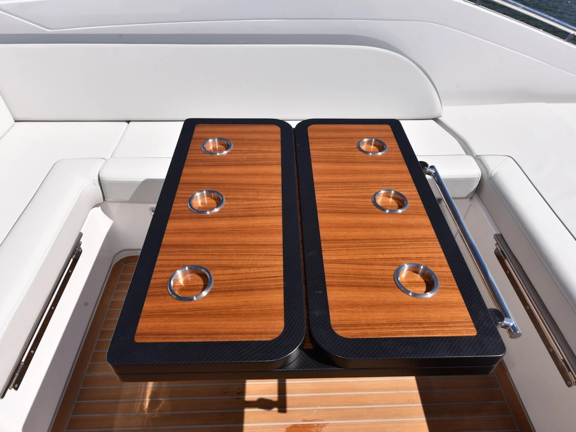 2018 Windy 39 Camira for charter (photo 22)