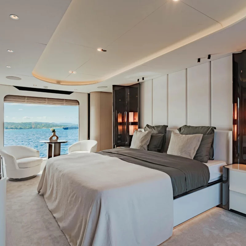 2021 Azimut 32 Metri for charter (photo 10)